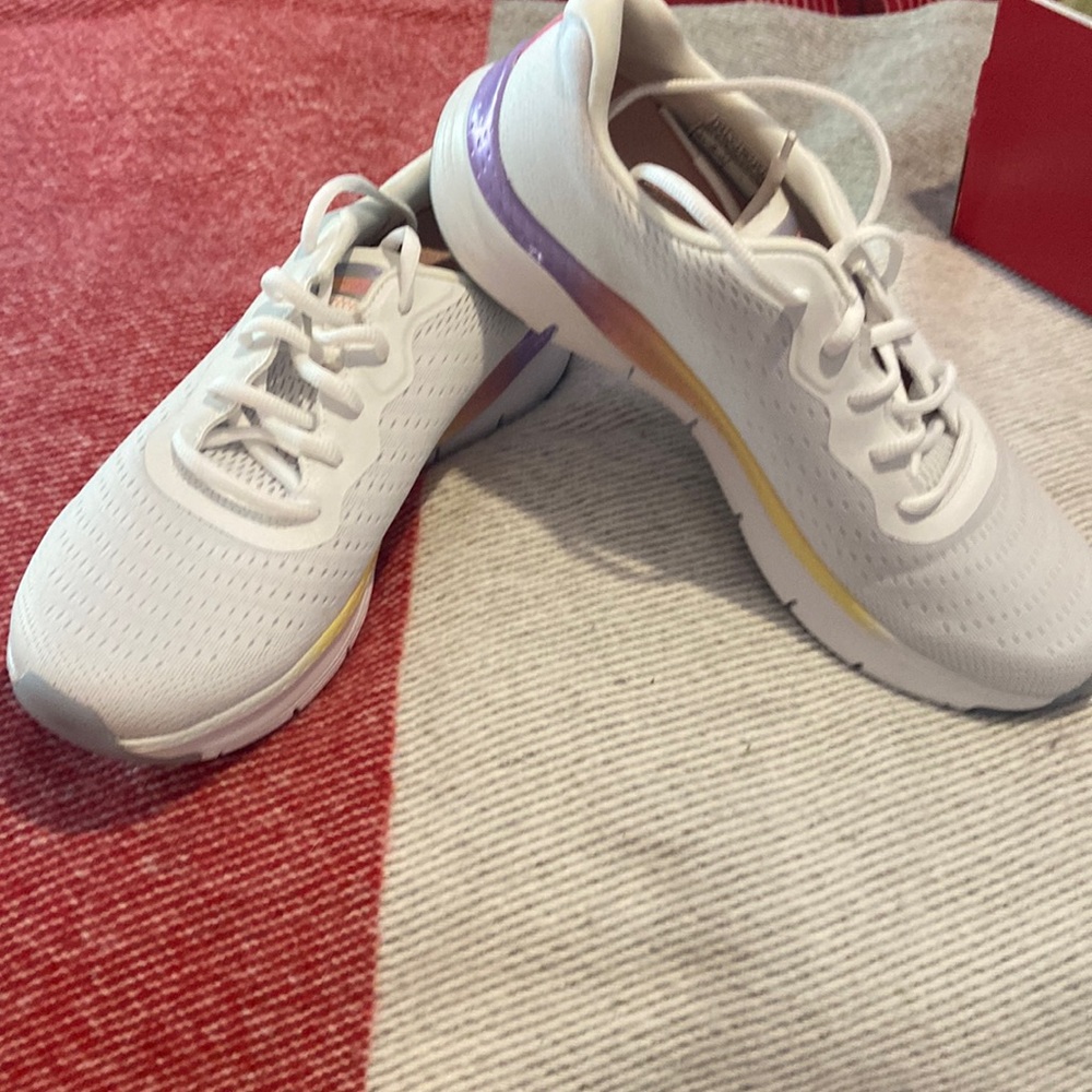 Sketchers arch fit powerstep shoes